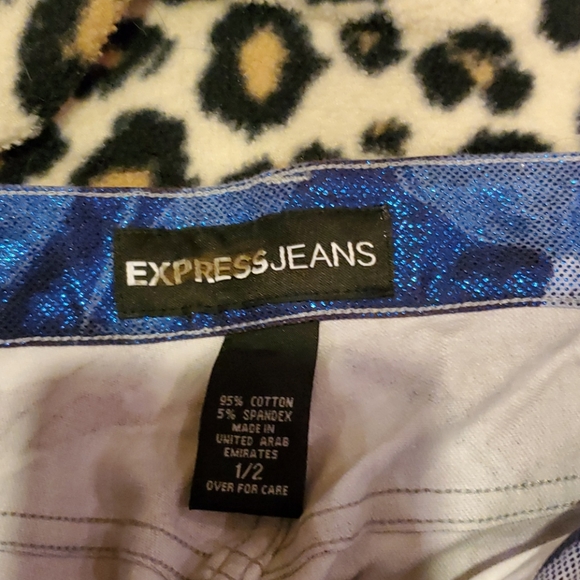 Express Metallic Blue Floral Jeans 1/2 - Picture 3 of 4